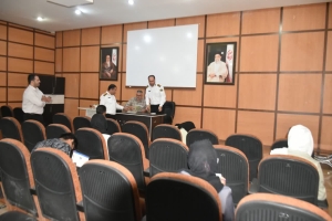 تصویر برگزاری دومین آزمون آیین‌نامه رانندگی پایه سوم در شهر گلسار