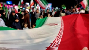 تصویر حماسه حضور در ایران کوچک؛ یکصد شب ایستادگی و تجدید پیمان در کرج