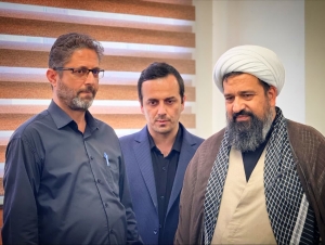 تصویر بازدید امام جمعه چهارباغ از اردوی جهادی پزشکی در شهرک ابریشم
