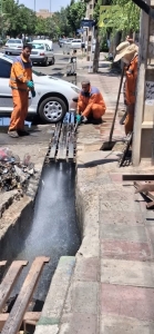 تصویر عملیات جهادی شست‌وشو و لایروبی در معابر هشتگرد