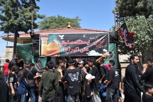 تصویر برگزاری مراسم باشکوه عزاداری عاشورای حسینی در آستان مقدس امامزادگان عبدالله و صالح(ع) کوهسار