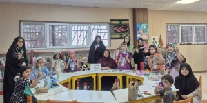 تصویر پویش «هدیه خوبان» در مراکز البرز؛ دست‌سازه‌های کودکان برای زائران حسینی