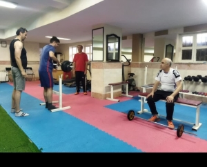 تصویر تک‌ستاره‌های درخشان ورزش نابینایان البرز در ویترین محرومیت