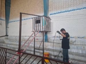 تصویر نصب ۱۲ دستگاه کولر آبی سلولزی دیجیتال در سالن‌های ورزشی شهر ماهدشت