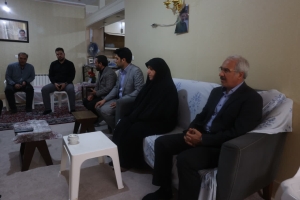 تصویر مادران شهدا فرشتگان روی زمین و نماد صبر و ایثار هستند