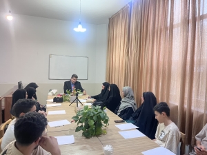 تصویر برگزاری کارگاه تخصصی فن بیان و گویندگی با حضور استاد جعفر یازرلو در فرهنگسرای ملاصدرا اشتهارد