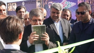 تصویر پل روگذر راه‌آهن امام‌زاده جعفر(ع) هشتگرد افتتاح و بهره‌برداری رسید