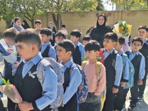 تصویر آموزش و ایثار؛ دو ستون ساختن آینده ایران