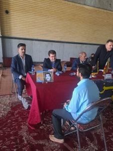 تصویر میز خدمت منابع طبیعی در جمع نمازگزاران شهرستان اشتهارد برگزار شد