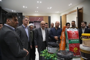 تصویر طرح توسعه واحد دانش‌بنیان "کلینیک بتن ایران" در اشتهارد کلنگ‌زنی شد