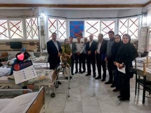 تصویر بازدید شهردار، رئیس و اعضای شورای اسلامی شهر کوهسار از خانه سالمندان